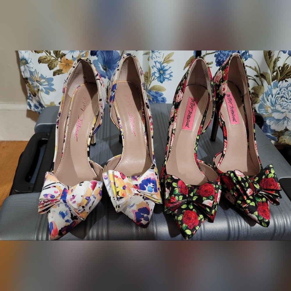 Heels Betsey Johnson size 7